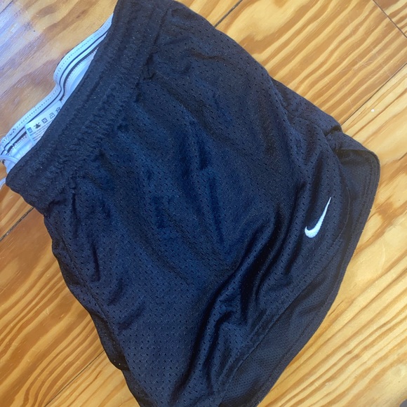 Black Nike shorts, medium - Picture 1 of 3